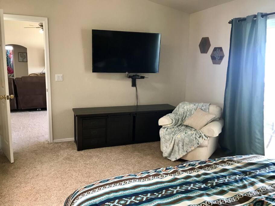 Private View On The Lake Side Of 95! Sleeps 16 Lake Havasu City Exteriér fotografie